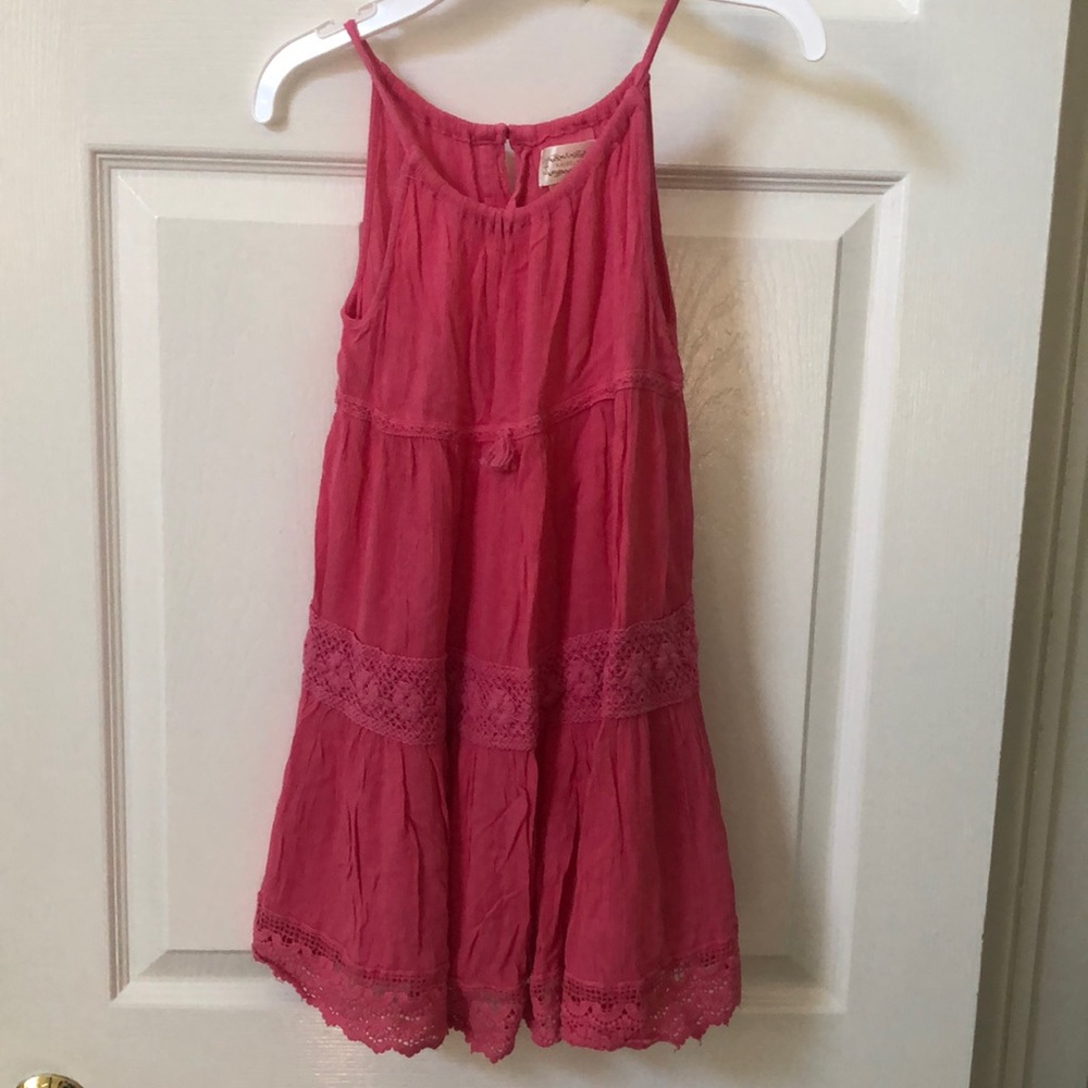 Kaisely spaghetti strap pink ruffle dress. Size 7. Pink. Long/flowing.